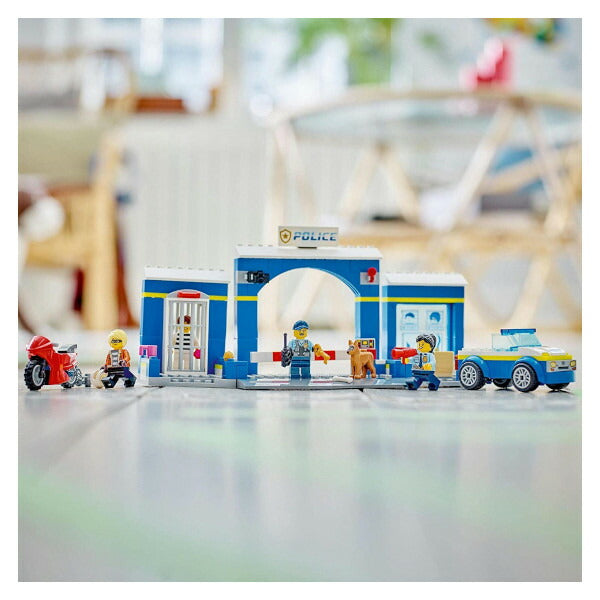 レゴ シティ 脱走犯をつかまえろ 60370 LEGO プレゼント ギフト おもちゃ ブロック